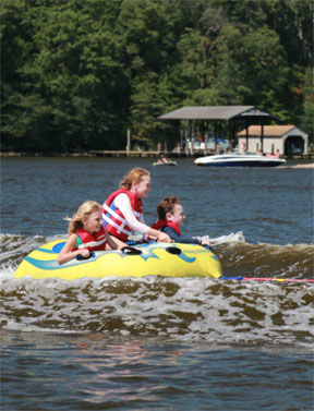 Summertime Boating Safety Tips for Families